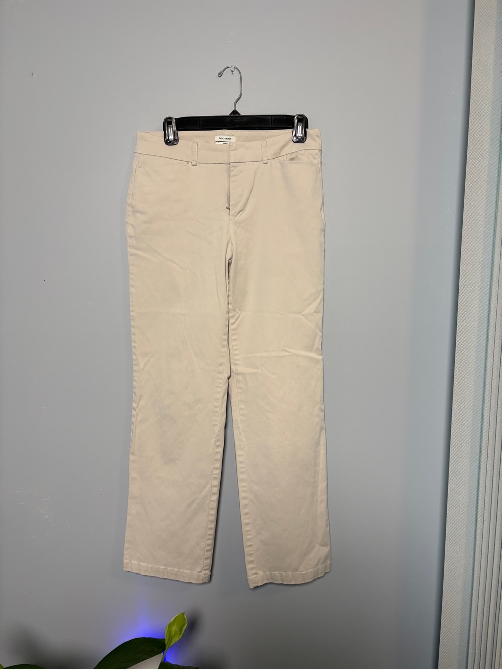 Dockers Women's Straight-Leg Trousers in Beige